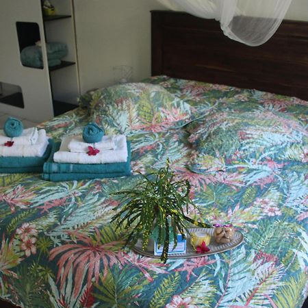 Le Colibri Et Le Frangipanier Apartment La Trinite Bagian luar foto